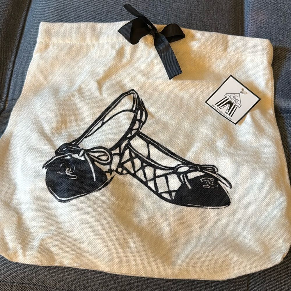 NWT Toss Designs Ballet Flats Drawstring Shoe Storage Bag.